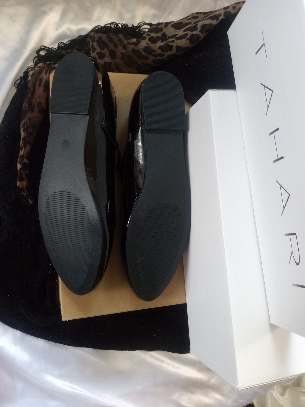 🆕Tahari Black Patent Mary Jane Flats with Strap - Picture 3 of 5